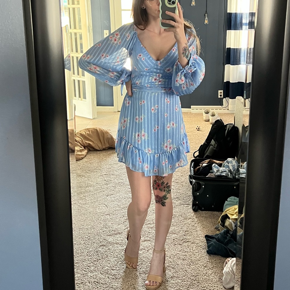 COPY - FLORAL DRESS size 5/6. BOHO, flowy, short, cute!